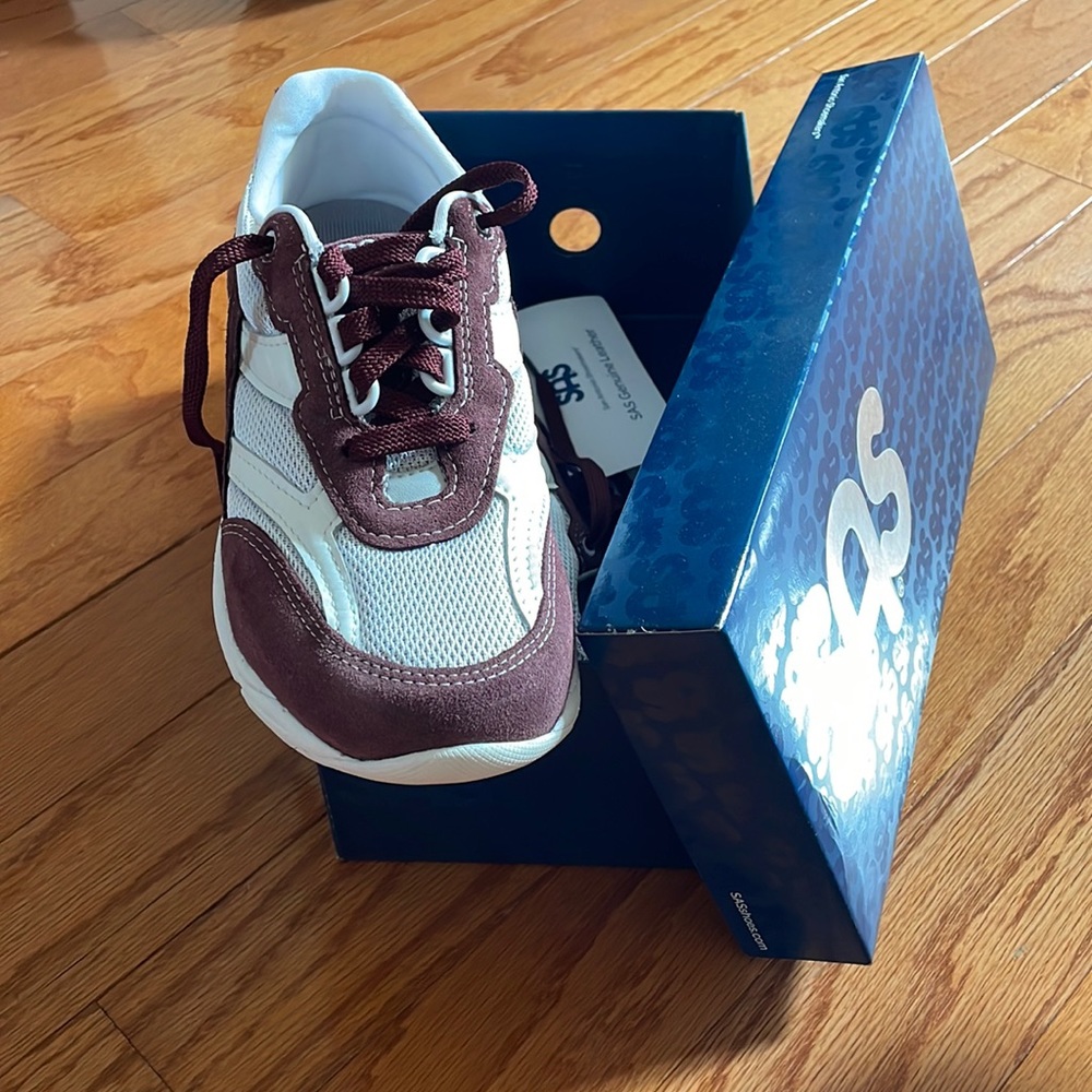 Size 6 Maroon/White Sneakers
